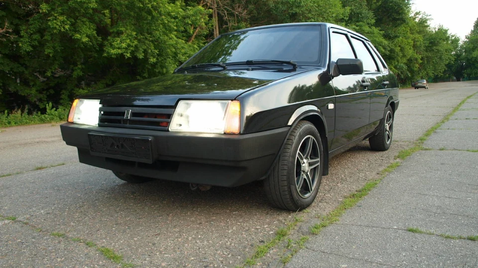 Lada 21099 3