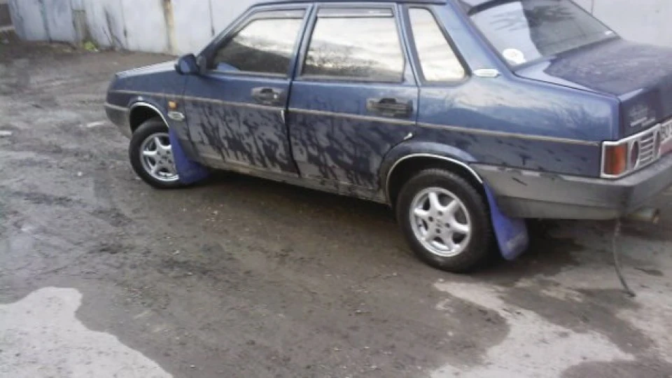Lada 21099 3