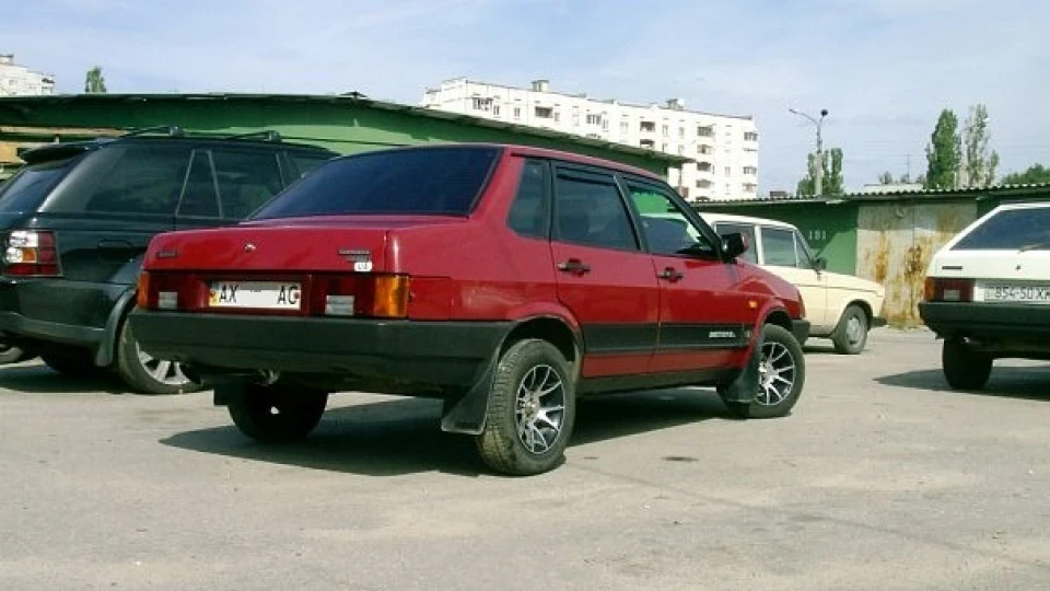 Lada 21099