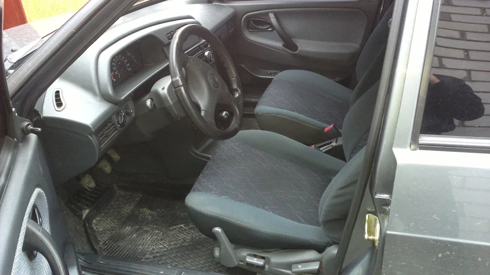 Lada 21099 2
