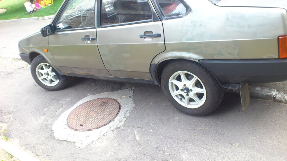 Lada 21099 3