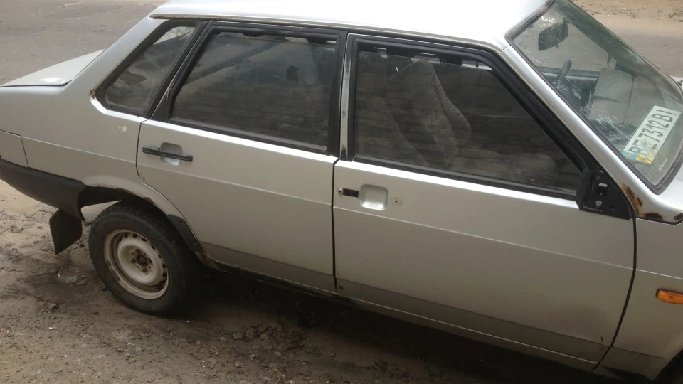 Lada 21099 2