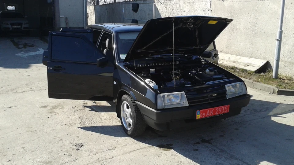 Lada 21099 2