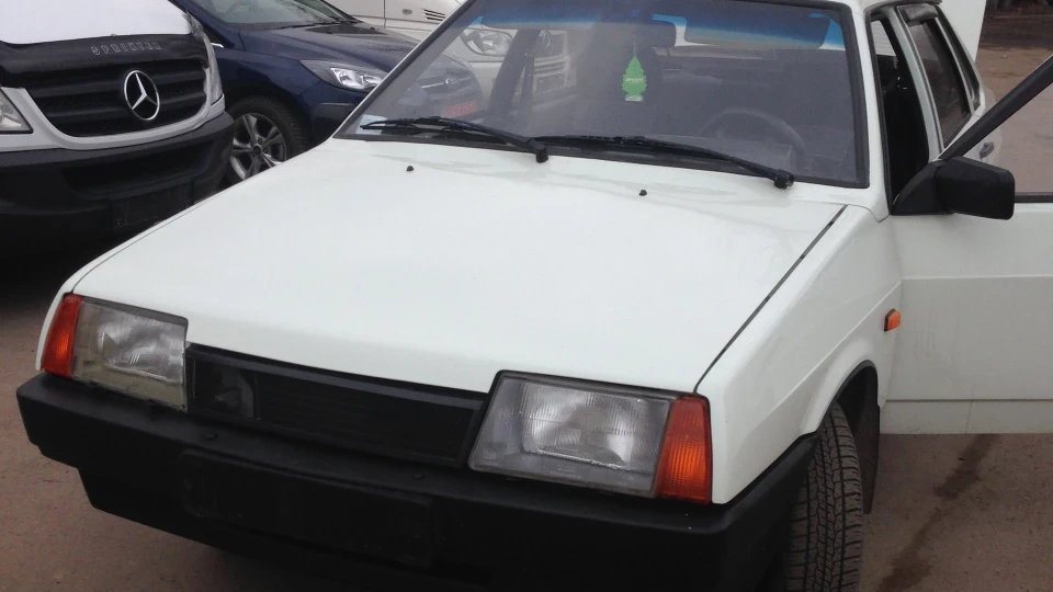 Lada 21099 2
