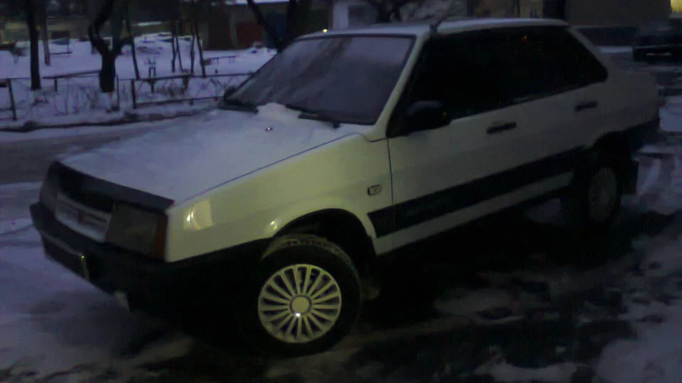 Lada 21099 2