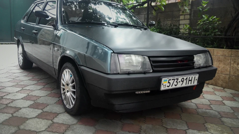 Lada 21099 2