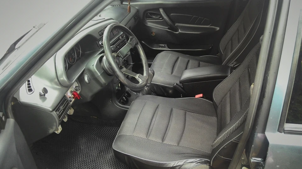 Lada 21099 5