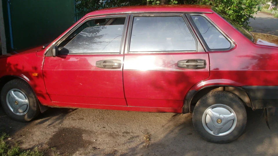 Lada 21099 2