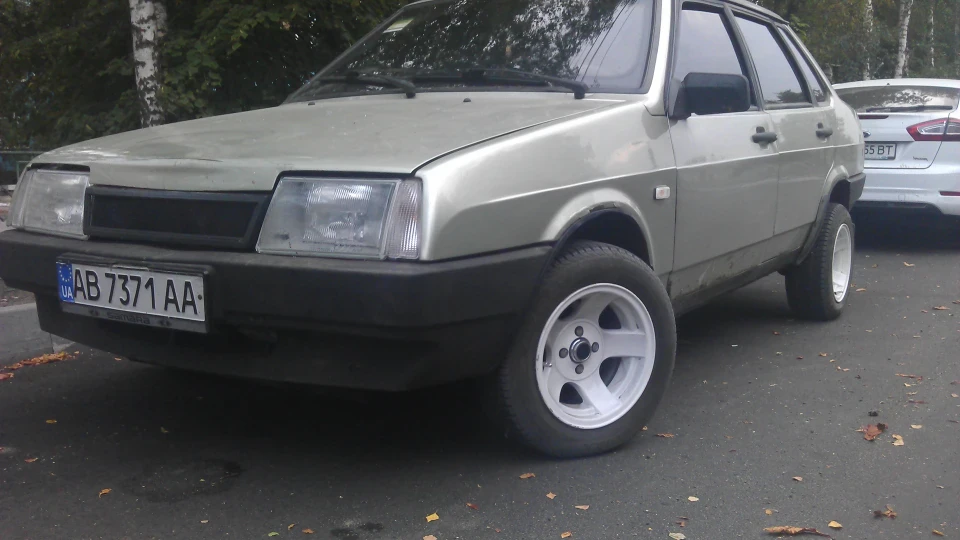 Lada 21099 5