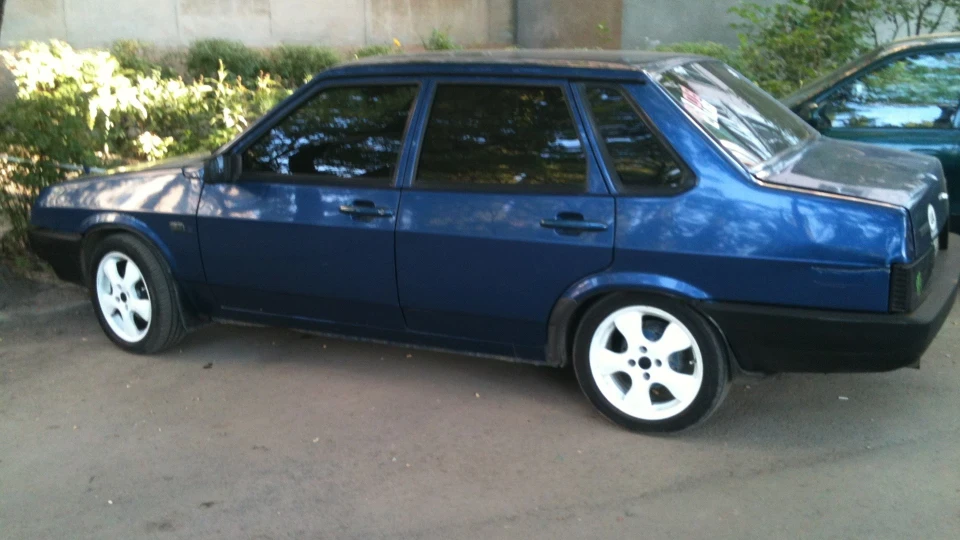 Lada 21099 3