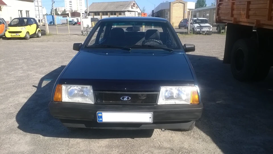 Lada 21099 4