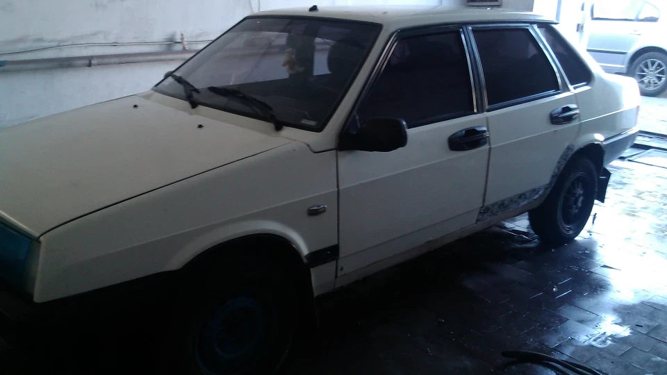 Lada 21099 3