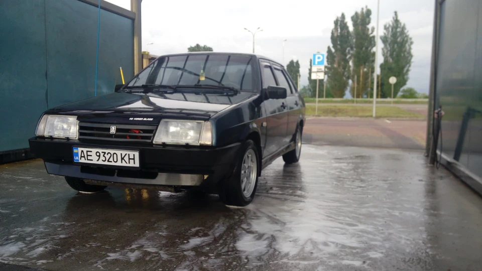 Lada 21099 2