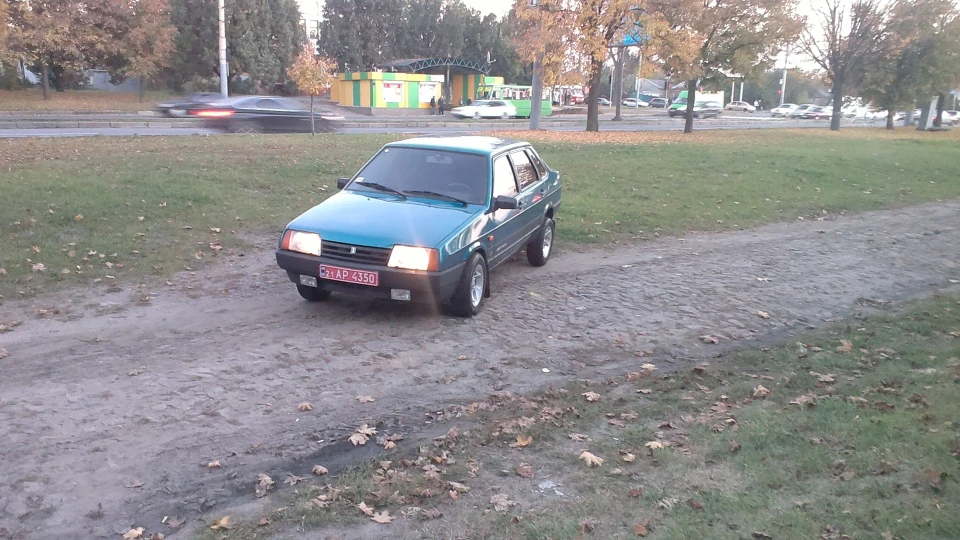 Lada 21099