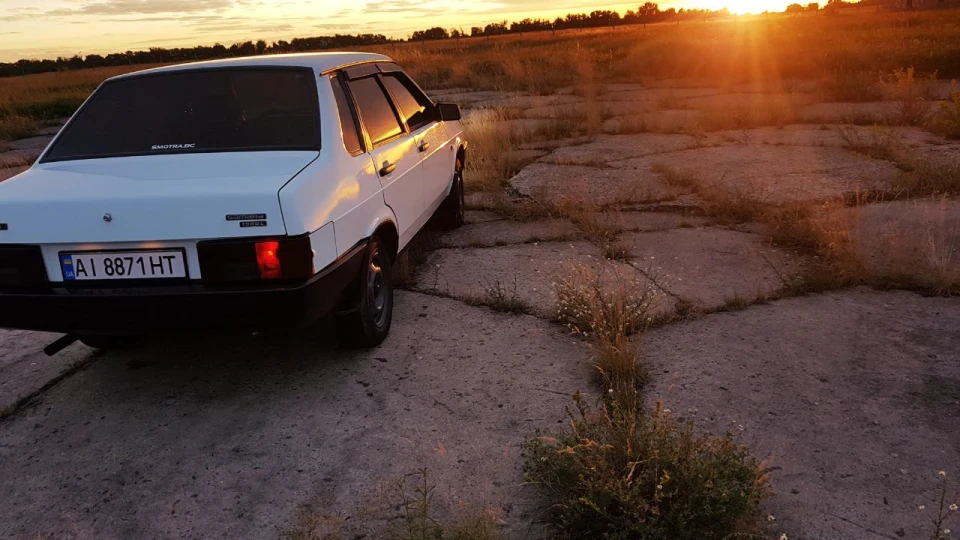 Lada 21099 2