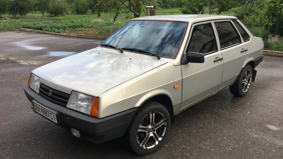 Lada 21099
