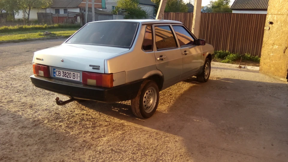 Lada 21099 2