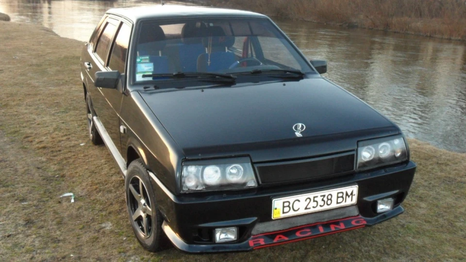 Lada 21099