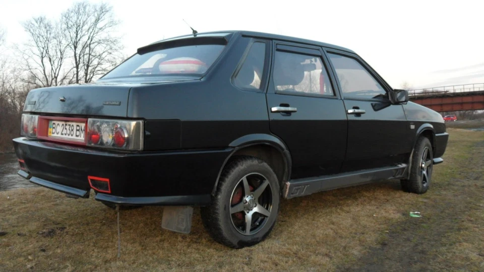 Lada 21099 3