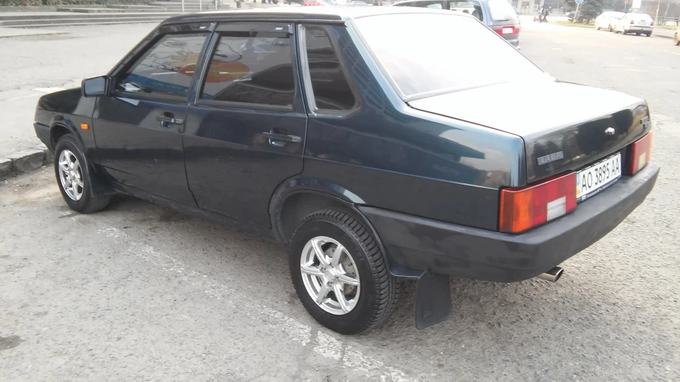 Lada 21099 3