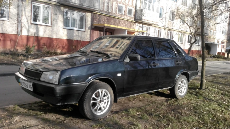 Lada 21099 3