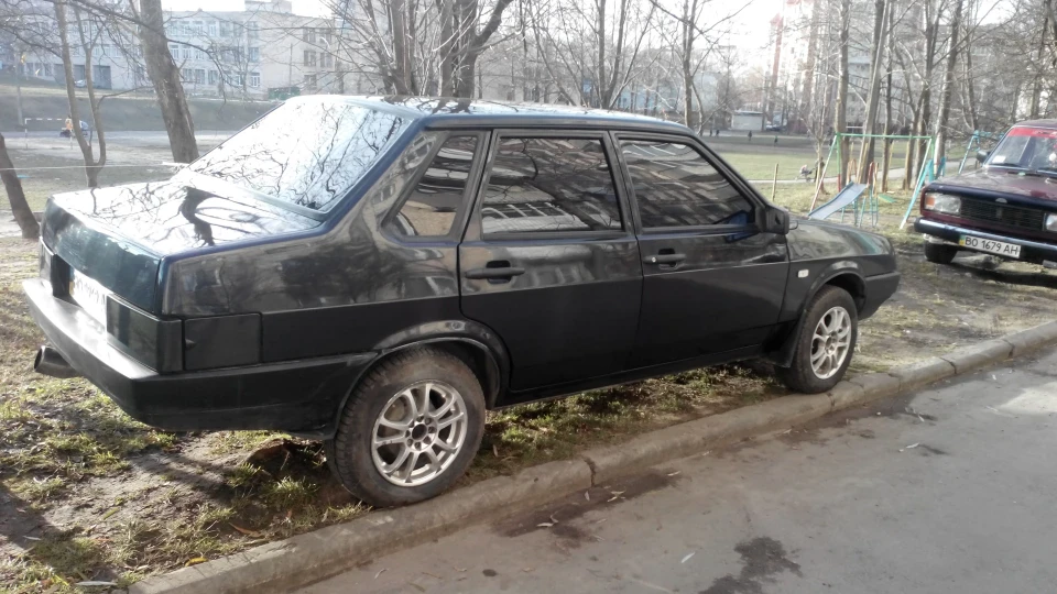 Lada 21099 5