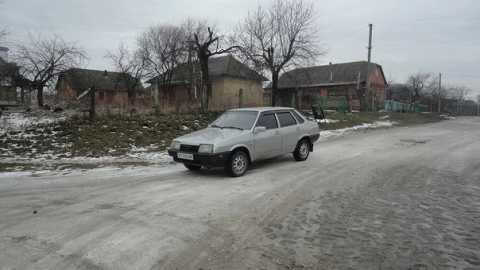 Lada 21099 4