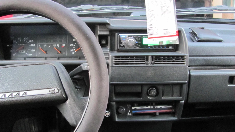 Lada 21099 4