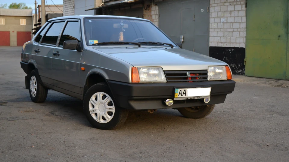 Lada 21099