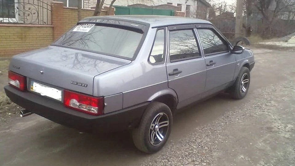 Lada 21099 2