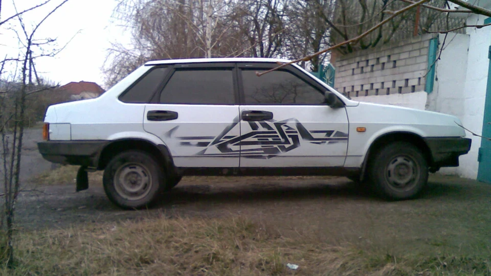 Lada 21099