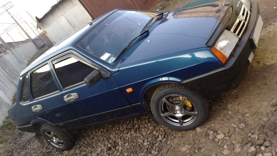 Lada 21099 2
