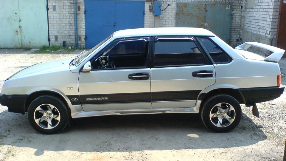 Lada 21099 2