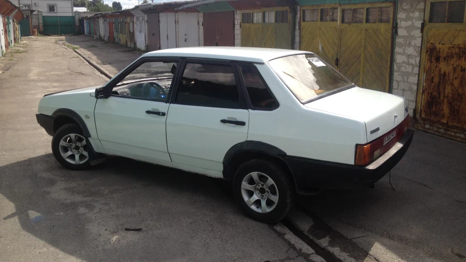 Lada 21099 3