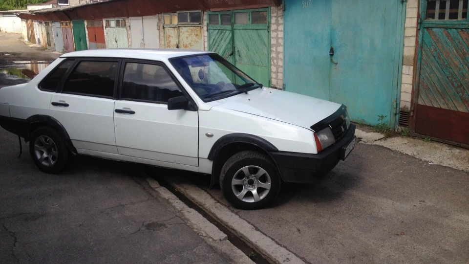 Lada 21099 5