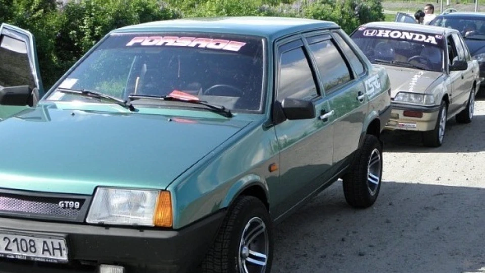 Lada 21099 2