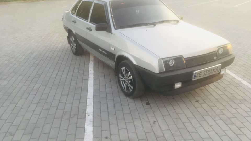 Lada 21099