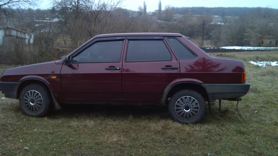 Lada 21099 4