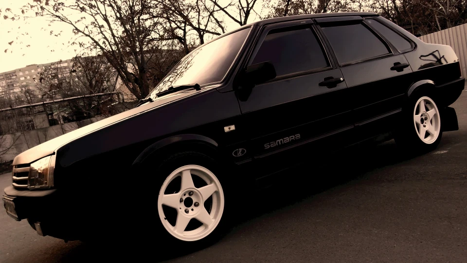 Lada 21099 Black & White 2