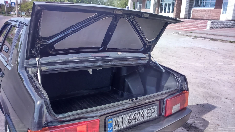 Lada 21099 чорна ластівка 2