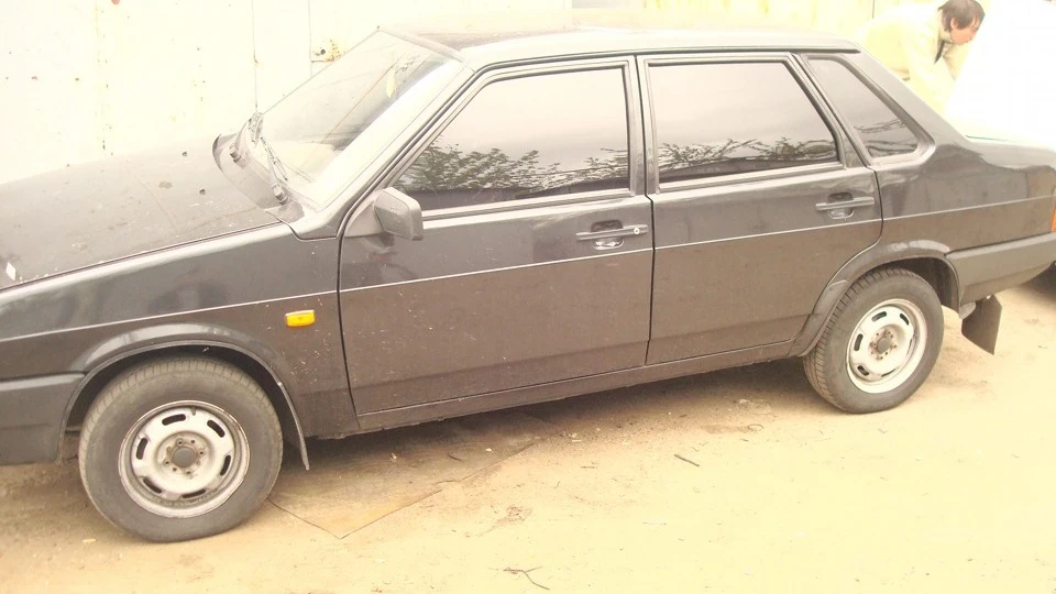 Lada 21099 чорна зубила 2