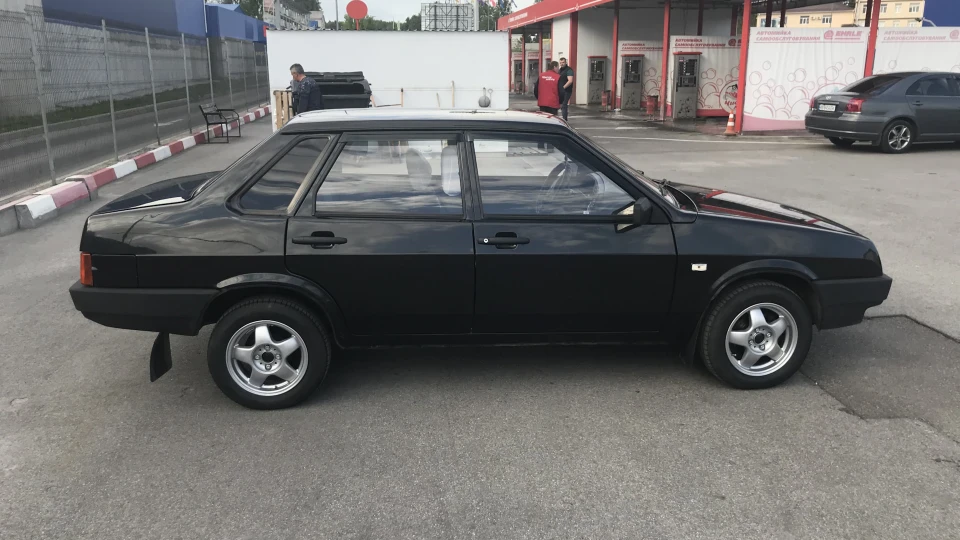 Lada 21099 ЧОРНА 4