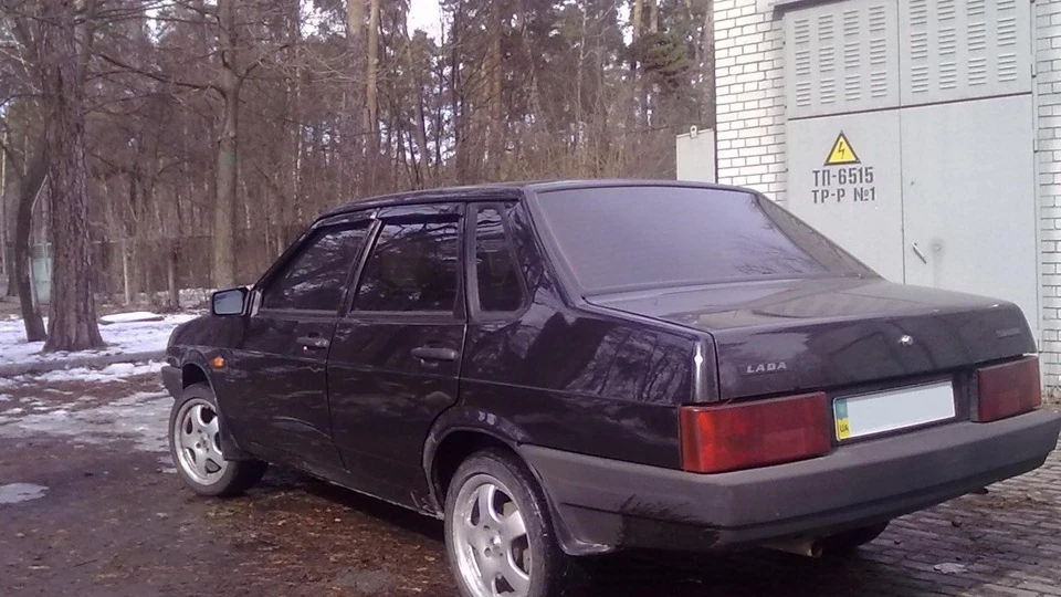 Lada 21099 чорна 2