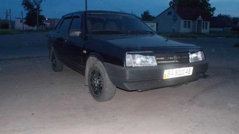 Lada 21099 чорний металік 2