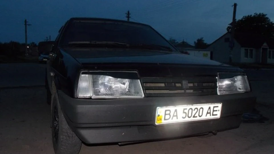 Lada 21099 чорний металік 3