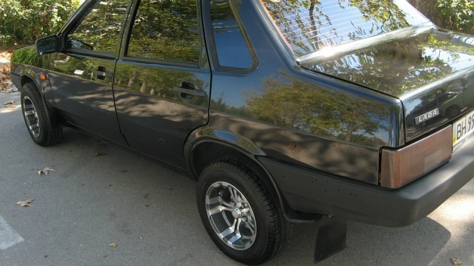 Lada 21099 Чорний металік 5