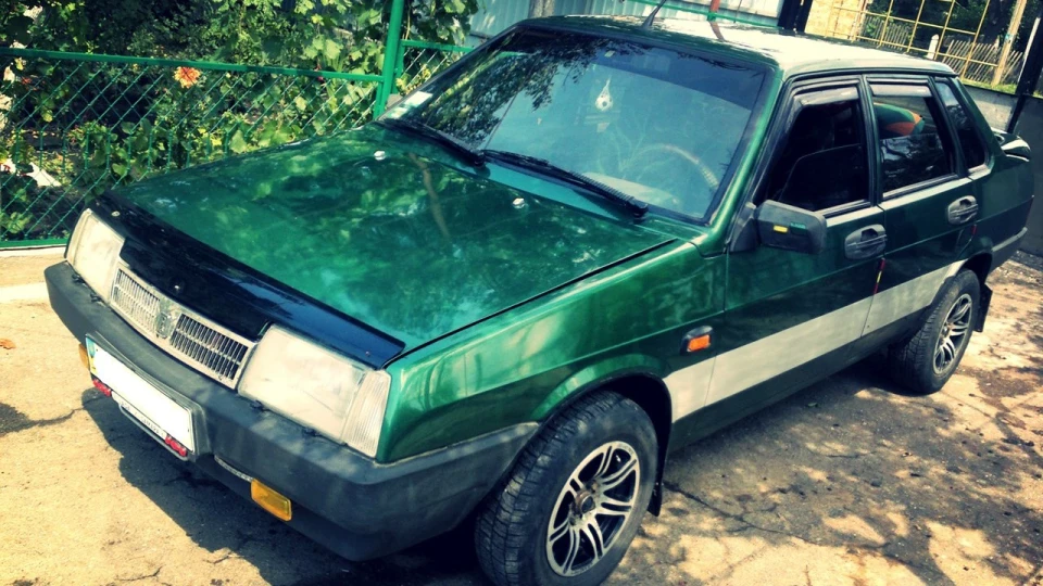 Lada 21099 колір ігуана 1.5l.