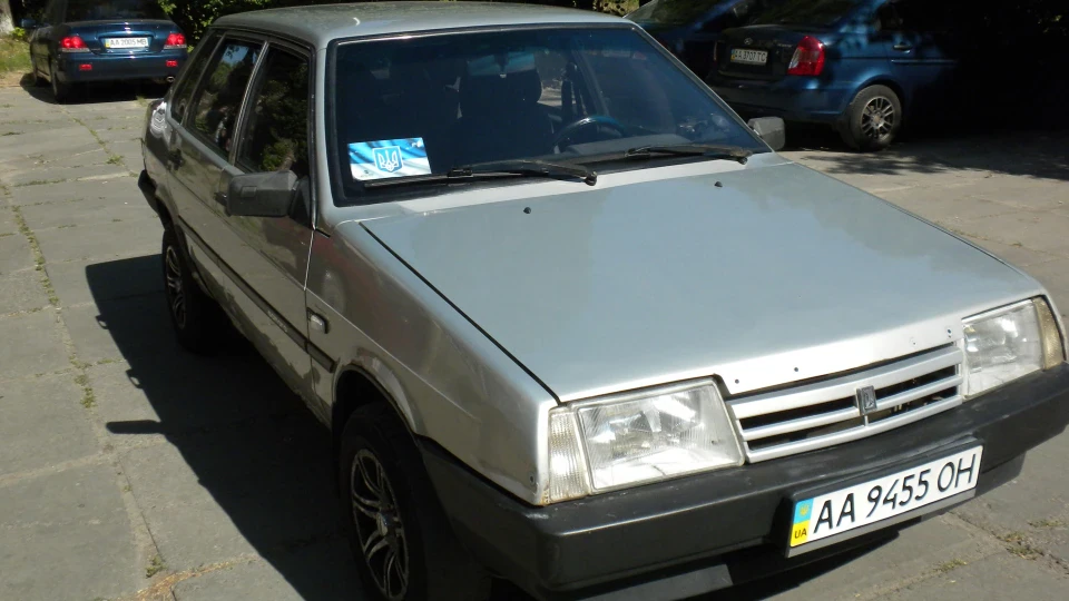 Lada 21099 Дев'ять дев'ять 3
