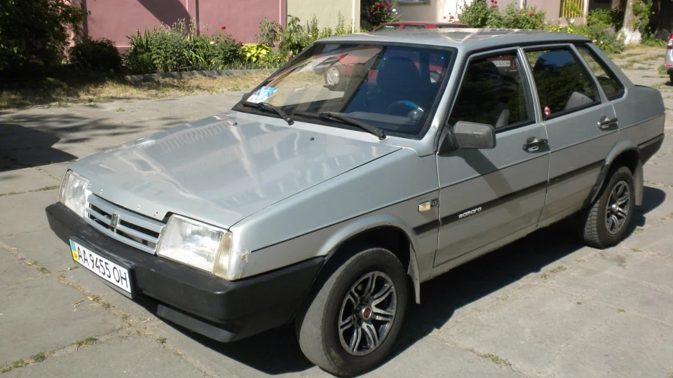 Lada 21099 Дев'ять дев'ять 5