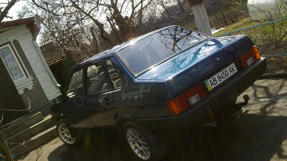 Lada 21099 Дев'ять-Дев'ять 2